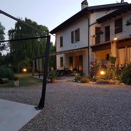 L'Isolo B&B E Case Vacanza Monzambano Extérieur photo