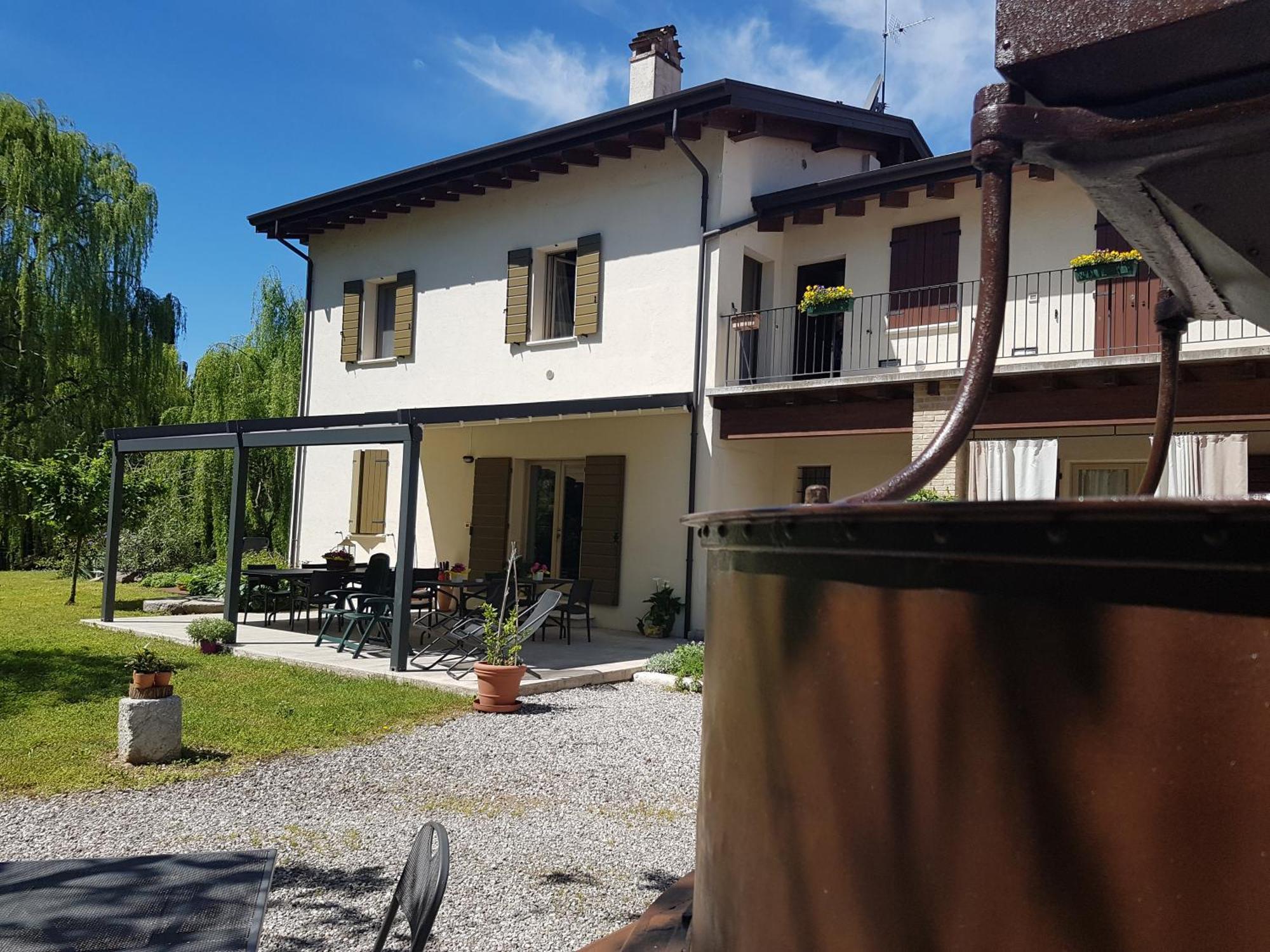 L'Isolo B&B E Case Vacanza Monzambano Extérieur photo