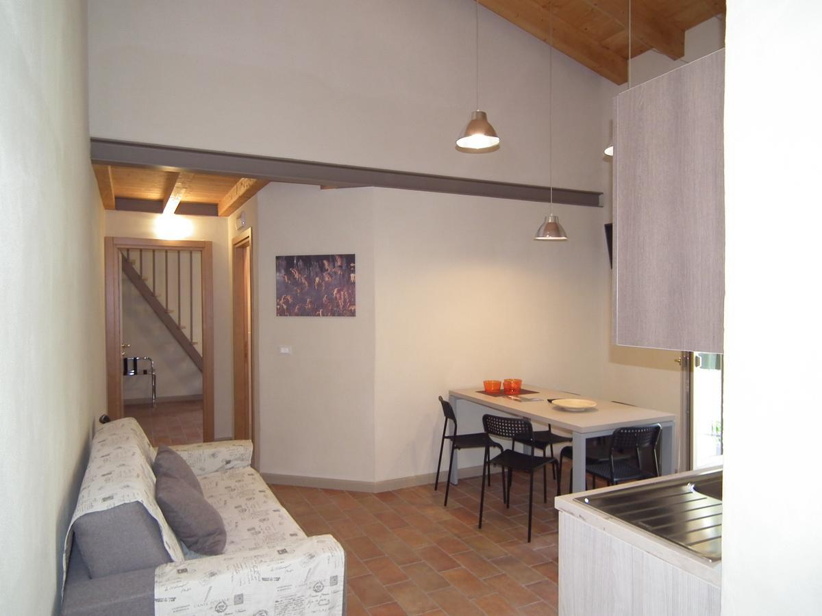 L'Isolo B&B E Case Vacanza Monzambano Extérieur photo