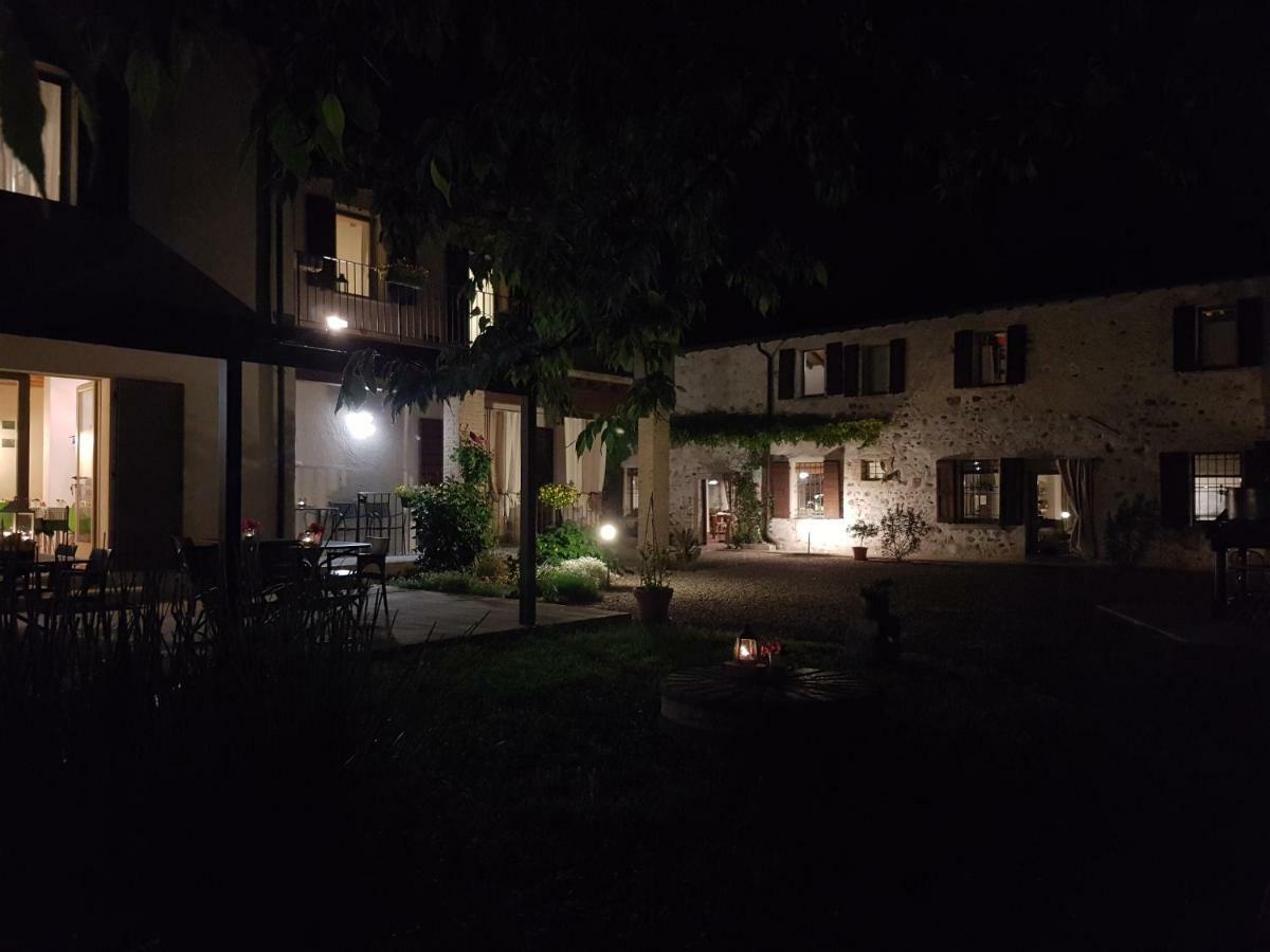 L'Isolo B&B E Case Vacanza Monzambano Extérieur photo